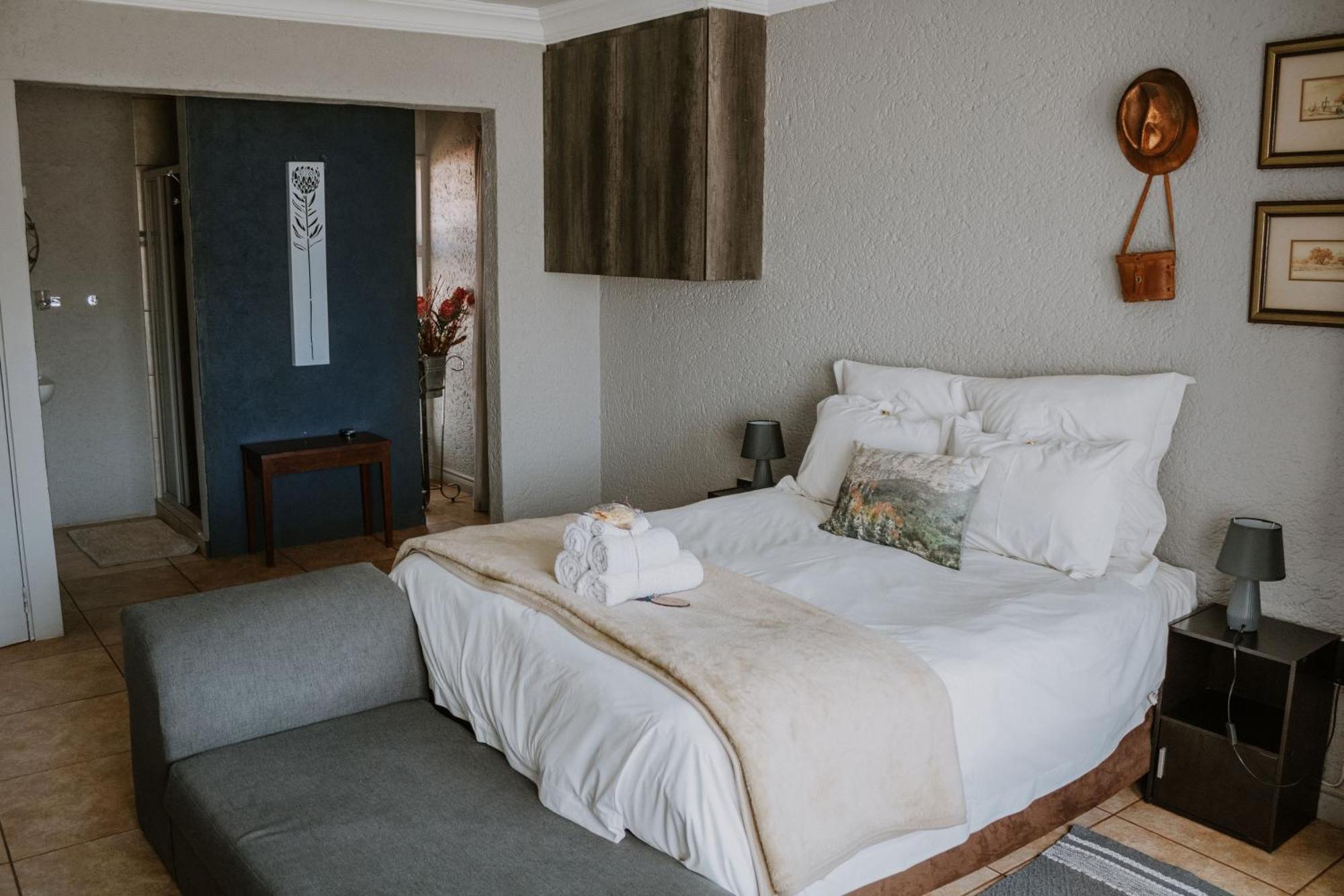 White Linen Guesthouse Tierpoort Exterior foto