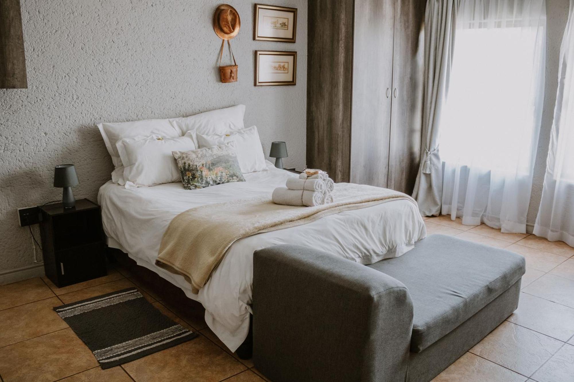 White Linen Guesthouse Tierpoort Exterior foto
